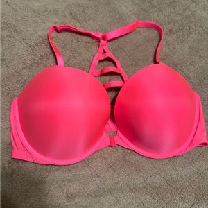 Victoria’s Secret strappy back bra NWOT
